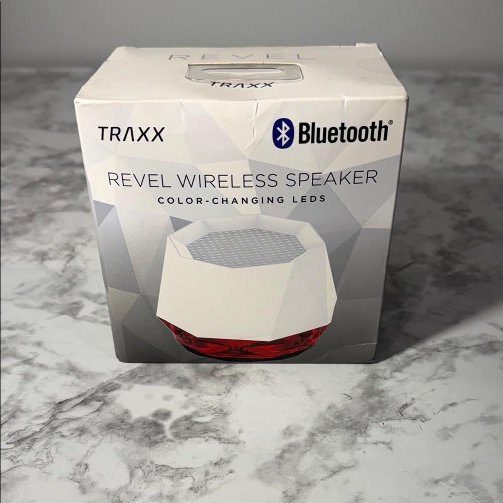 TRAXX Revel Wireless Bluetooth Speaker - White with Red Accent NWT